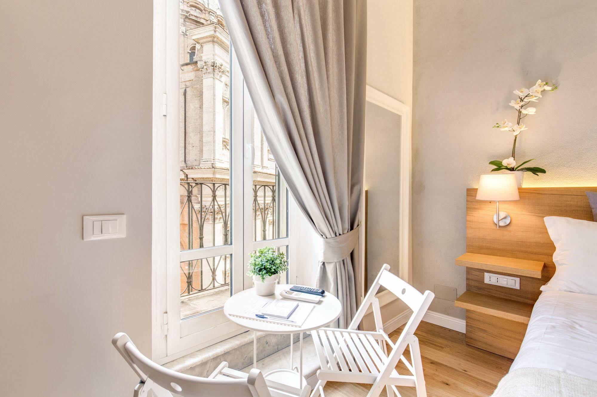 The Spanish Suite Campo De' Fiori Rome Exterior photo
